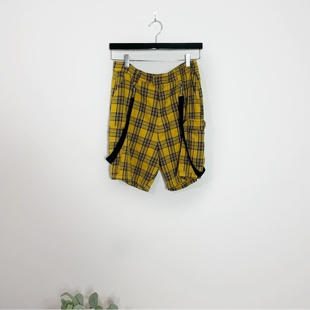 [Hot Topic] Yellow & Plaid Print Edgy Academia Punk Rock Cargo Suspender Shorts